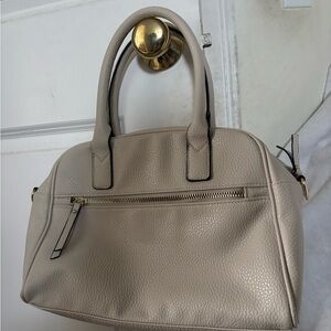Elegant Cream Handbag